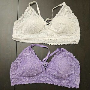 PAIR of used Lightly Lined Lace Xo Front Bralette's from Torrid, size 4